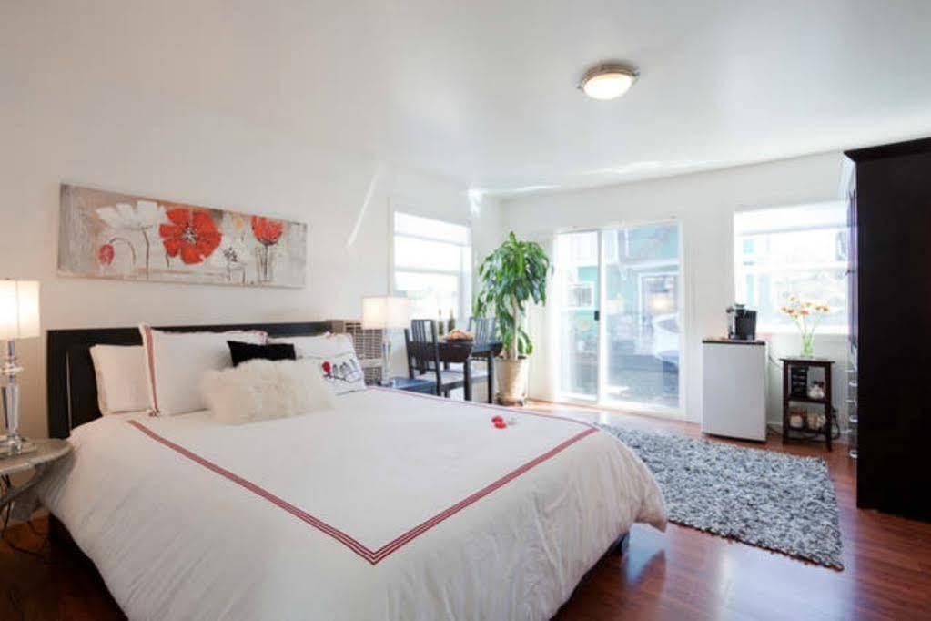 Fisherman'S Wharf Bed & Breakfast Victoria Buitenkant foto